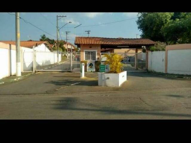 #239 - Casa para Venda em Cotia - SP